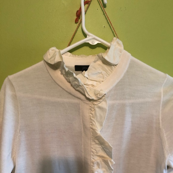 🏷️ j.crew cream color ruffle button snap cardigan - Picture 8 of 16